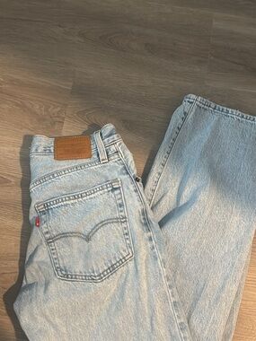 Levi's Baggy Dad Light Blue Women's Relaxed Jeans